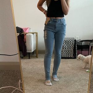 Levi’s 24 high rise skinny jeans. NWT